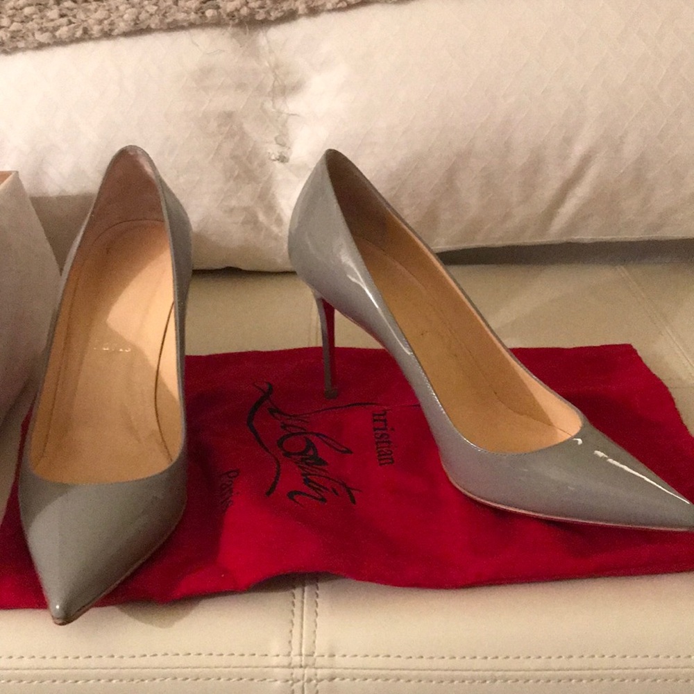 Christian Louboutin Decollete 554 85 patent